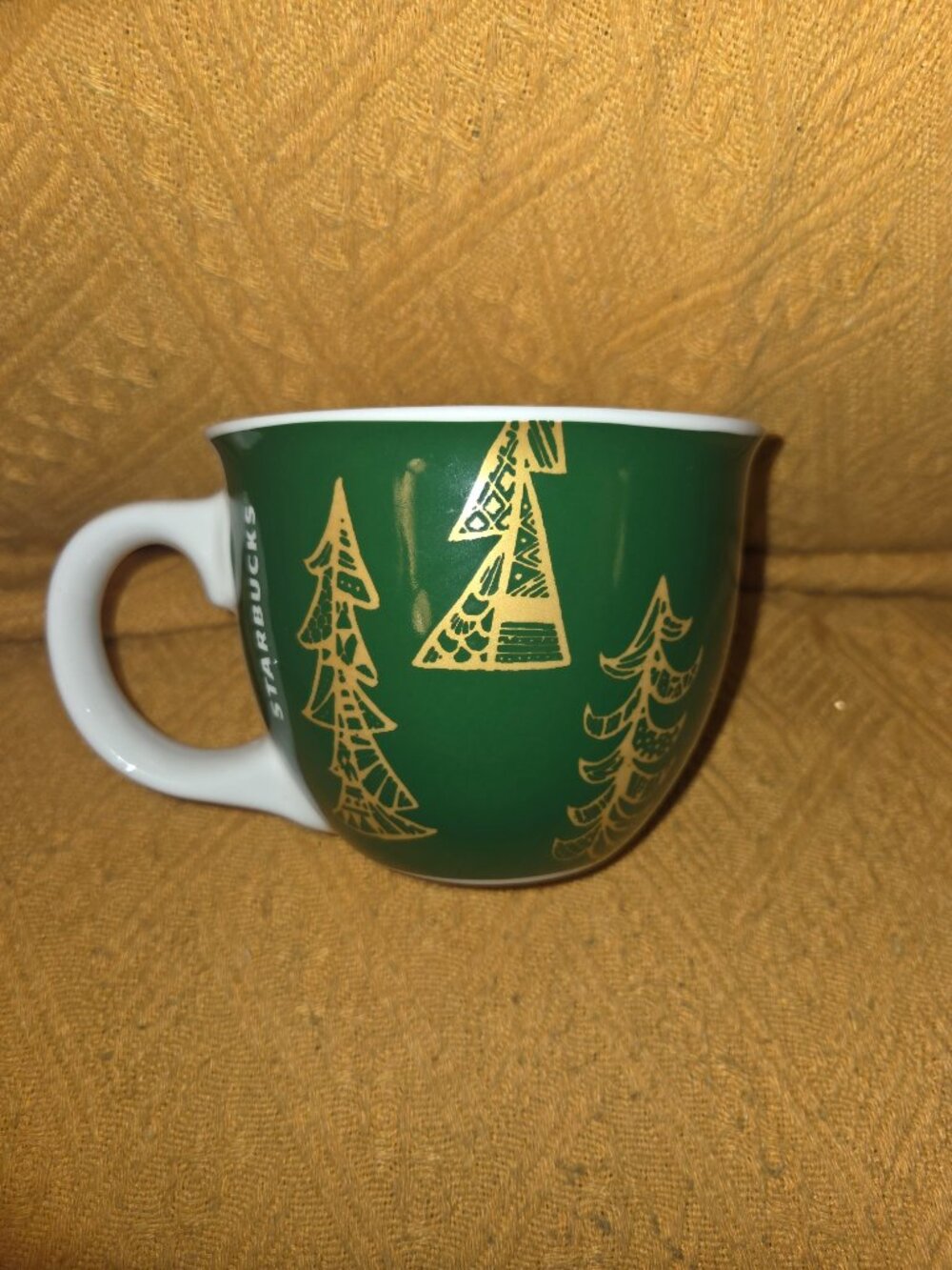 2015 Starbucks Mug Coffee Cup Holiday Christmas Tree / Green & Gold 14oz
